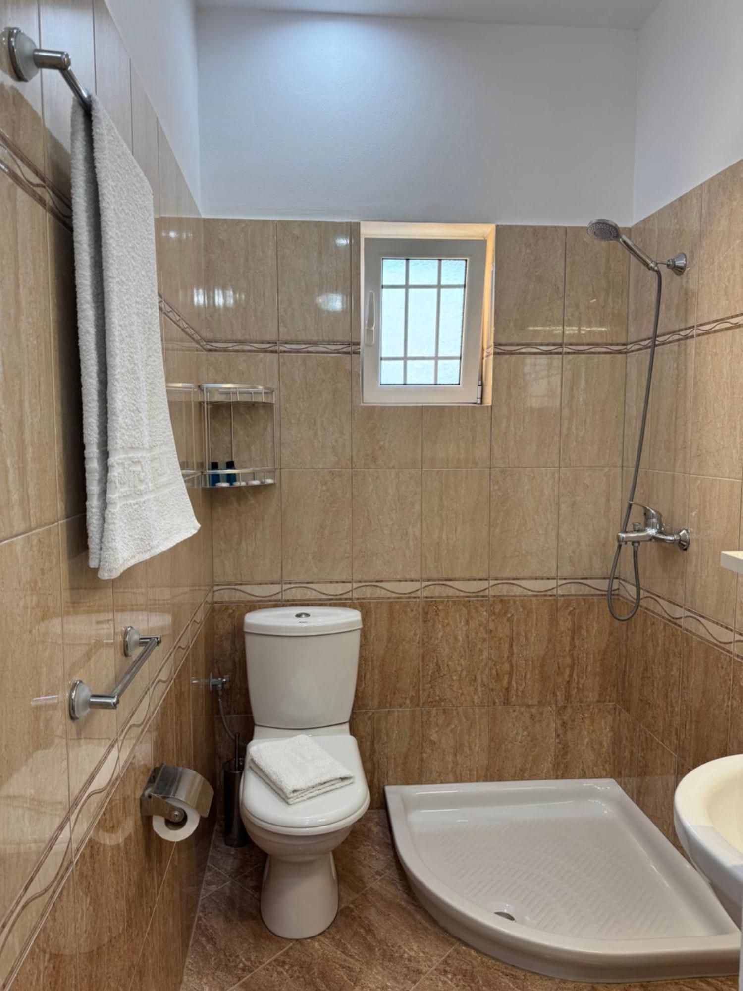 Bushi Apartament *