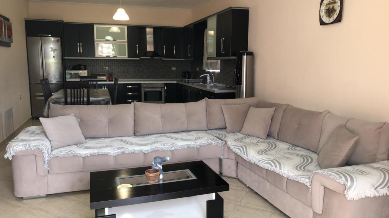 Apartament Bushi *